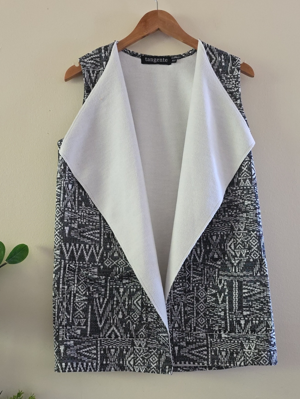 Tangente Geo Aztec Print Fleece Lined Sleeveless Lapel Front Vest - XS - S